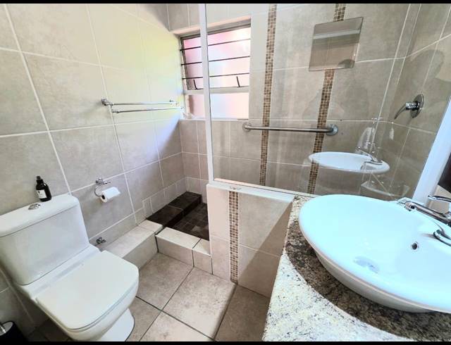1,836M² GUESTHOUSE FOR SALE IN VANDERBIJLPARK SE 3